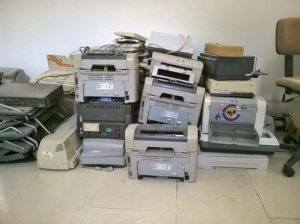 Zużyte drukarki starego typu